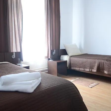 Garni Lion 3*